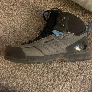 mission mid boot
